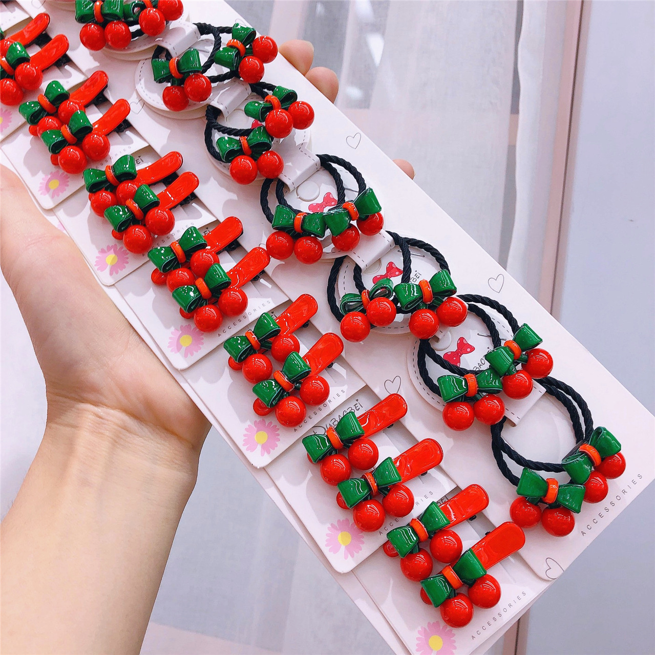 Acrylic children's cute green hair accessory