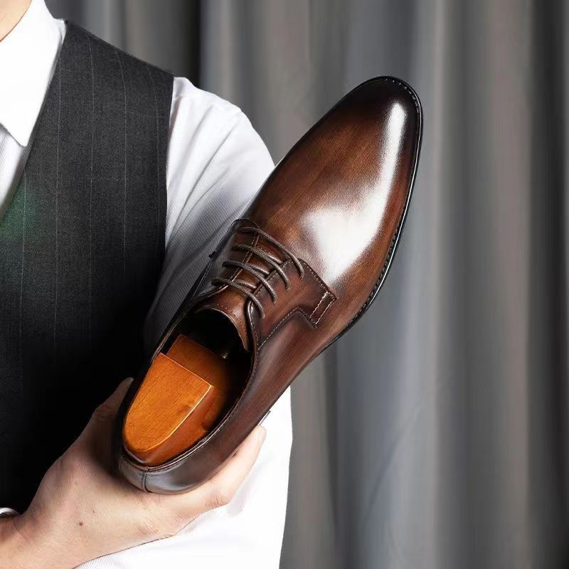 Cross-Border Wood Grain Business Leather Shoes for Men, Breathable Lace-Up Formal Men's Shoes, Hand-Rubbed Dark Brown Genuine Leather Formal Leather Shoes Cross-Border Wood Grain Business Leather Shoes for Men, Breathable Lace-Up Formal Men's Shoes, Hand-Rubbed Dark Brown Genuine Leather Formal Leather Shoes