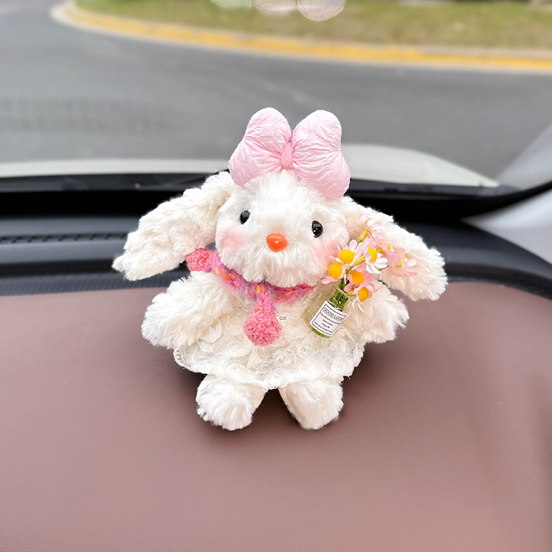 Decoraciones de automóviles de peluche de algodón de Año Nuevo 2025, consola central de automóviles, accesorios interiores de automóviles, artículos de decoración creativos generales