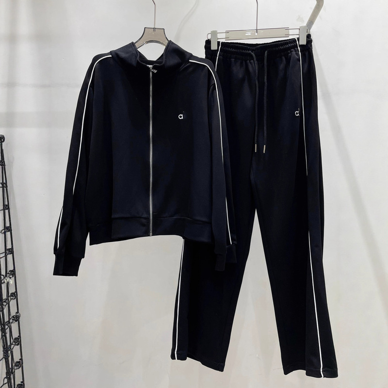 女性用カジュアルスポーツスーツ2025春秋新作ファッショナブルなスウェットシャツ痩身と年齢軽減ワイドレッグパンツ2点セット|undefined