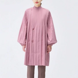 连衣裙;时尚休闲套装;女式T恤