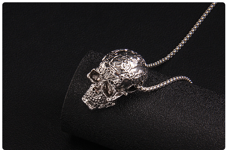 Fashion Skull Stainless Steel Three-dimensional Necklace 1 Piece