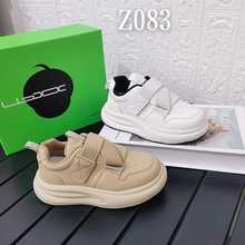 蜡笔小星童鞋男女童皮面轻便休闲板鞋2025春秋季儿童跑步鞋Z083