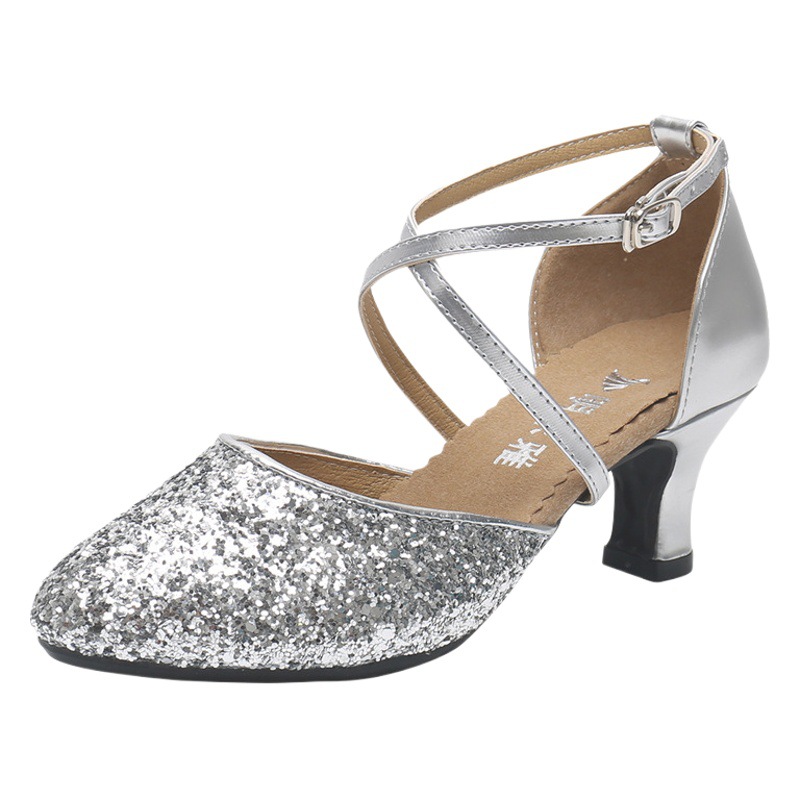 Zapatos de baile latino al por mayor transfronterizos zapatos de baile de mujer zapatos de baile de tacón alto de fondo suave zapatos de baile cuadrados fábrica entrega de una pieza