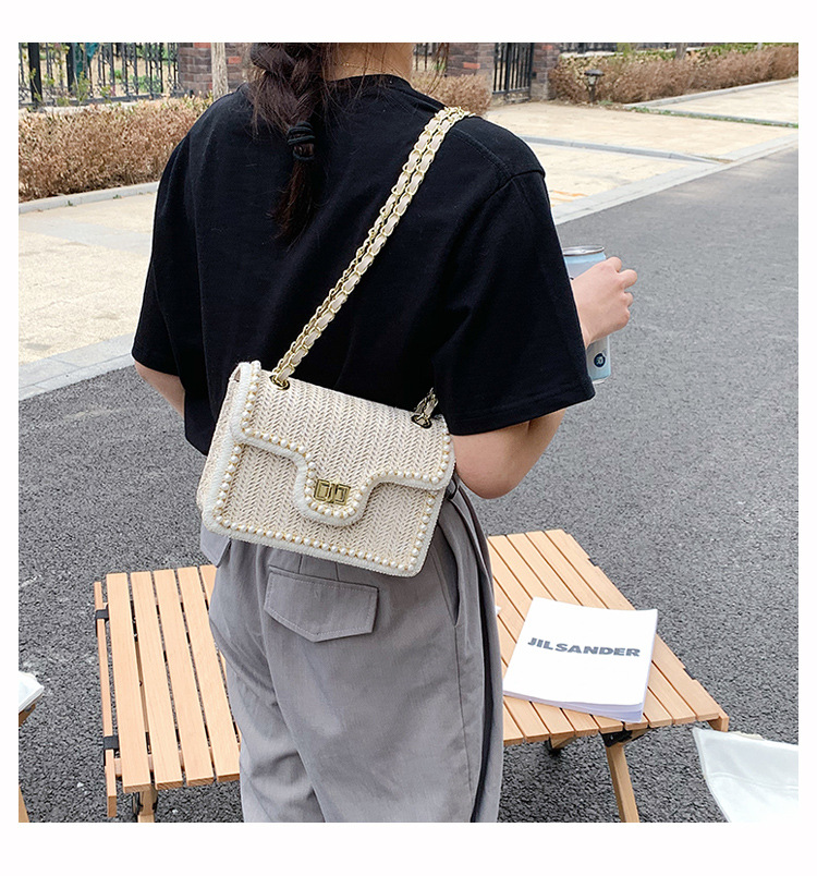 Fashion straw woven pearl chain shoulder messenger small square bagpicture3