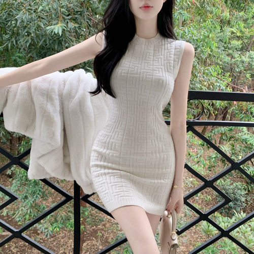 2023夏季新款性感白色针织连衣裙女韩版显瘦收腰无袖打底包臀短裙