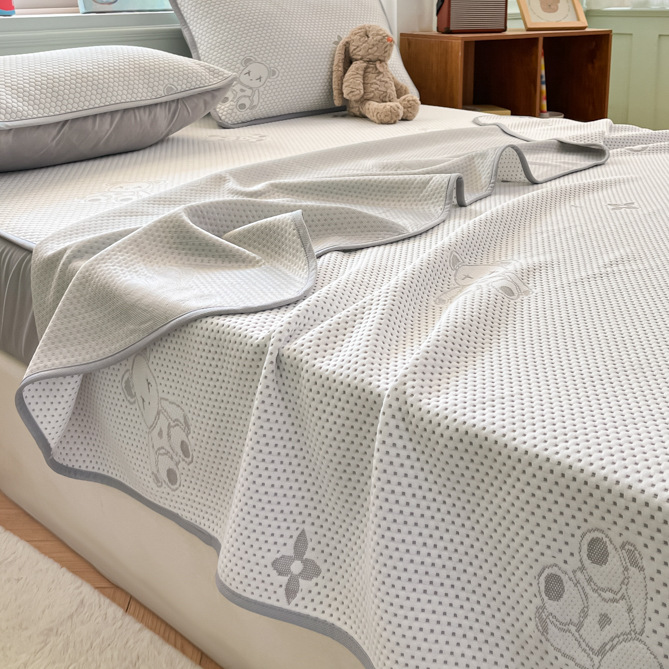 폭력적인 곰-회색