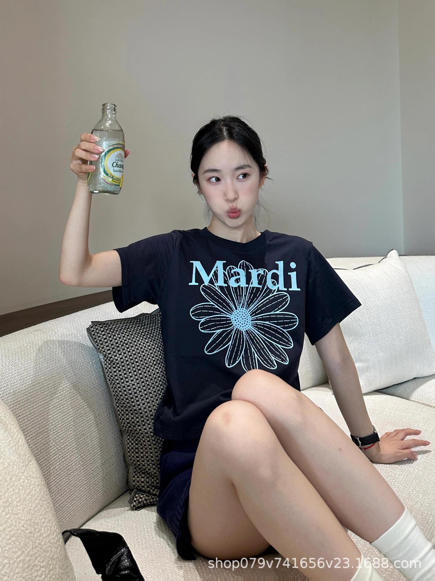 韩版现货Mardi短袖T恤夏季新款小雏菊印花修身辣妹风休闲短款上衣