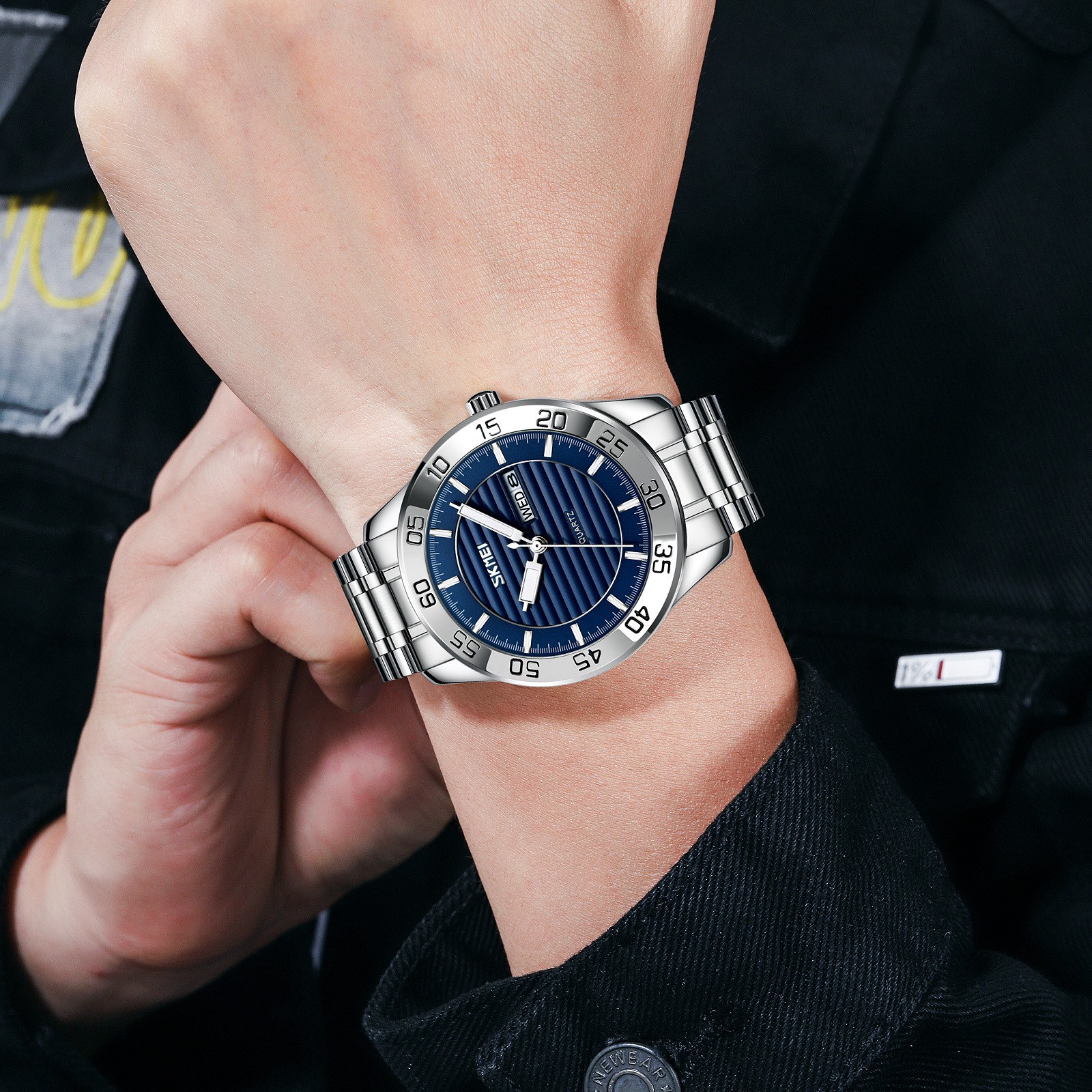 Momento de acero sólido reloj de hombre calendario de ventas calientes transfronterizas reloj de negocios reloj de cuarzo impermeable comercio exterior al por mayor