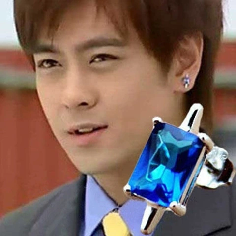 S925 Серебряная игла Линь Чжиин выпустила овцу звезду с той же легкой экстравагантностью, изысканными маленькими серьги