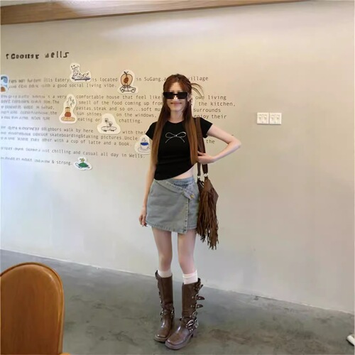 2024 Summer American Style Spicy Girl Short Sleeve T-Shirt Lady Navel Exposure Black Bowknot Embroidered with Gems Fitted Short Top Trendy