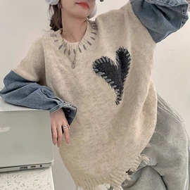 慵懒风爱心牛仔拼接针织套头毛衣女秋冬新款小众设计破洞宽松上衣