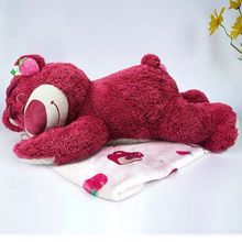 迪士尼正版趴姿草莓熊公仔空调毯抱枕靠背毛绒玩具玩偶午睡办公