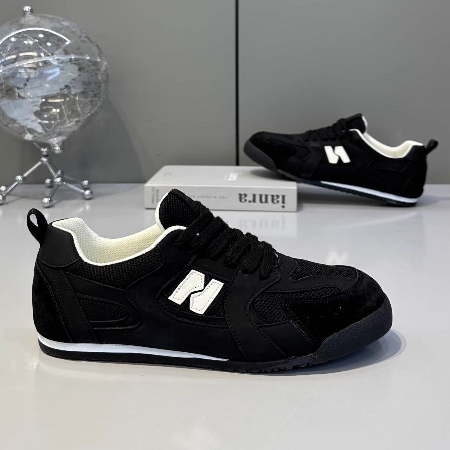 2025 zapatos de hombre nuevos zapatos de primavera y verano de bajo nivel de malla zapatos blancos de hombre con suela suave transpirable zapatos de moda casuales