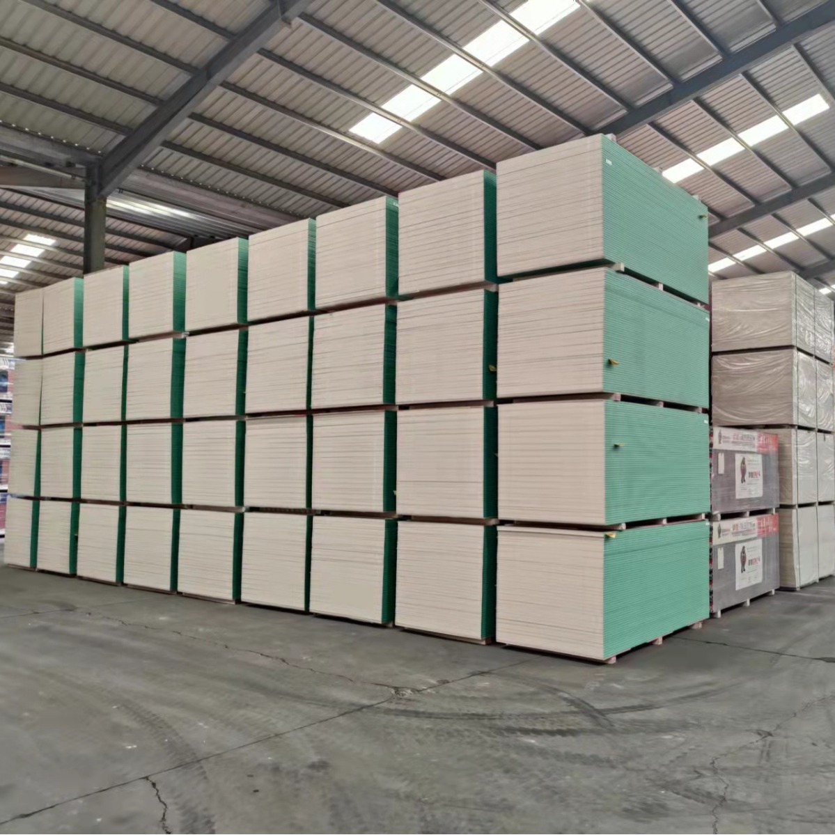 Placa de yeso a prueba de humedad personalizada, placa de yeso, placa de yeso a prueba de humedad, material de techo, placa de yeso de partición