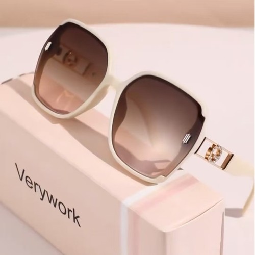 Cross-border new women's sunglasses with a high-end feel, UV protection sunglasses, large frame, round face slimming sun glasses.