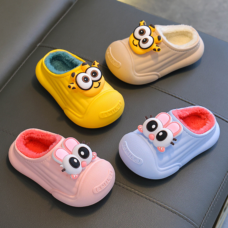 Zapatillas de algodón para niños de invierno para niños y niñas calientes y peludos antideslizantes, cubierta de algodón impermeable, bolsas para bebés, zapatillas de algodón