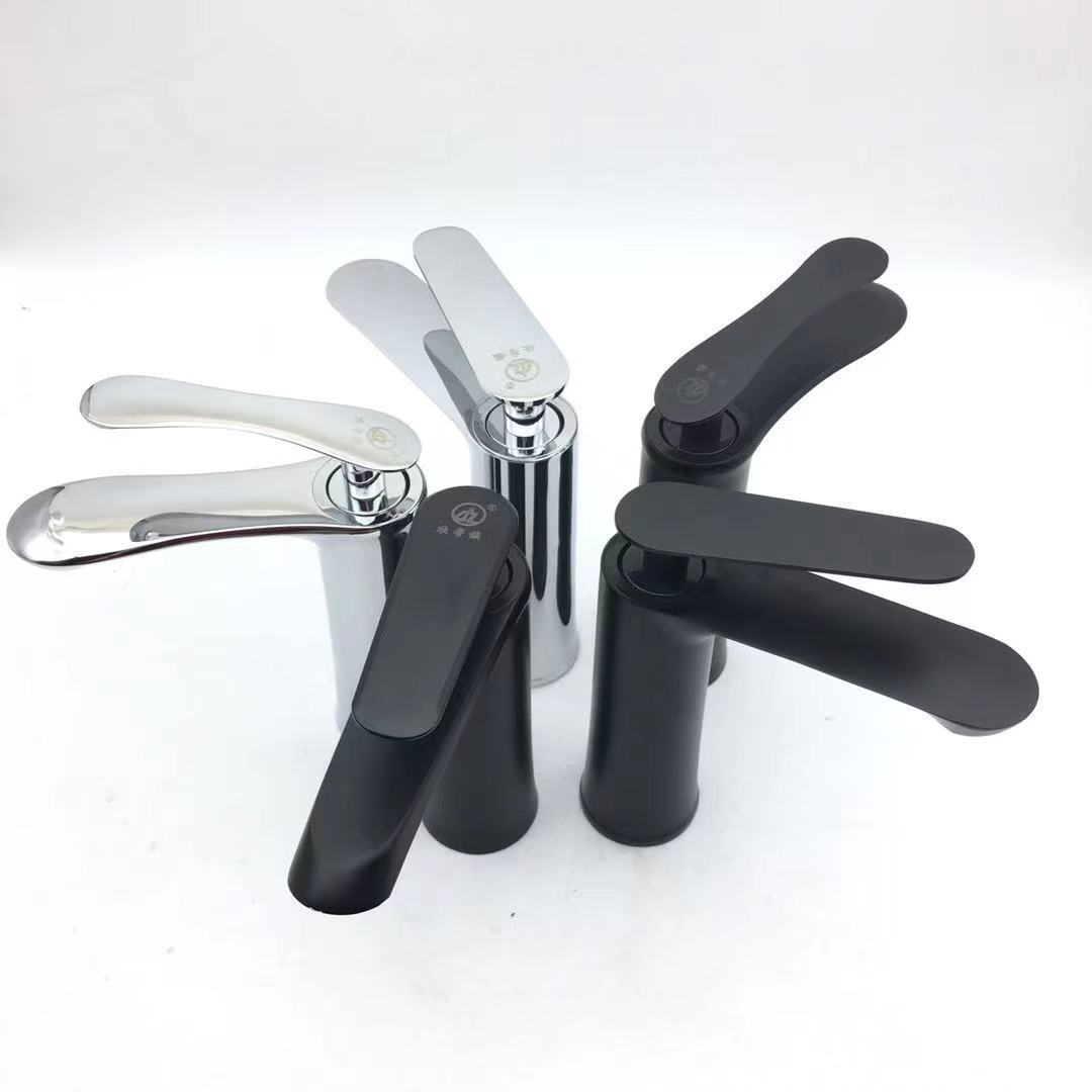 Alto estándar incorporado solo agujero grifo negro lavabo grifo oro pato lengua plana lavabo bajo encimera cuenca grifo