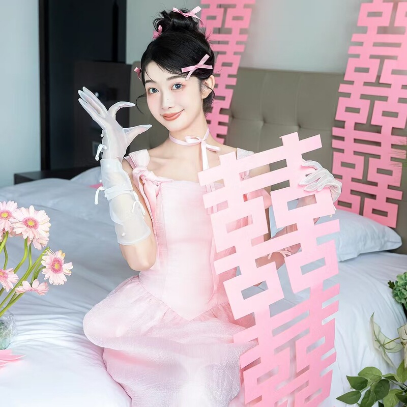 Wedding pink long happy word wholesale bride selfie hand-held shooting props morning robe out of pink happy