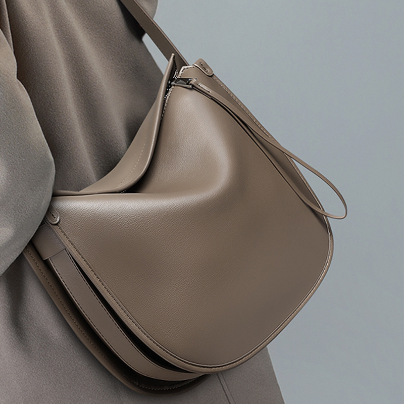 Women’s Bags new autumn and winter messenger bags genuine leather bags large capacity one shoulder underarm high end commuter bags_voghion.com