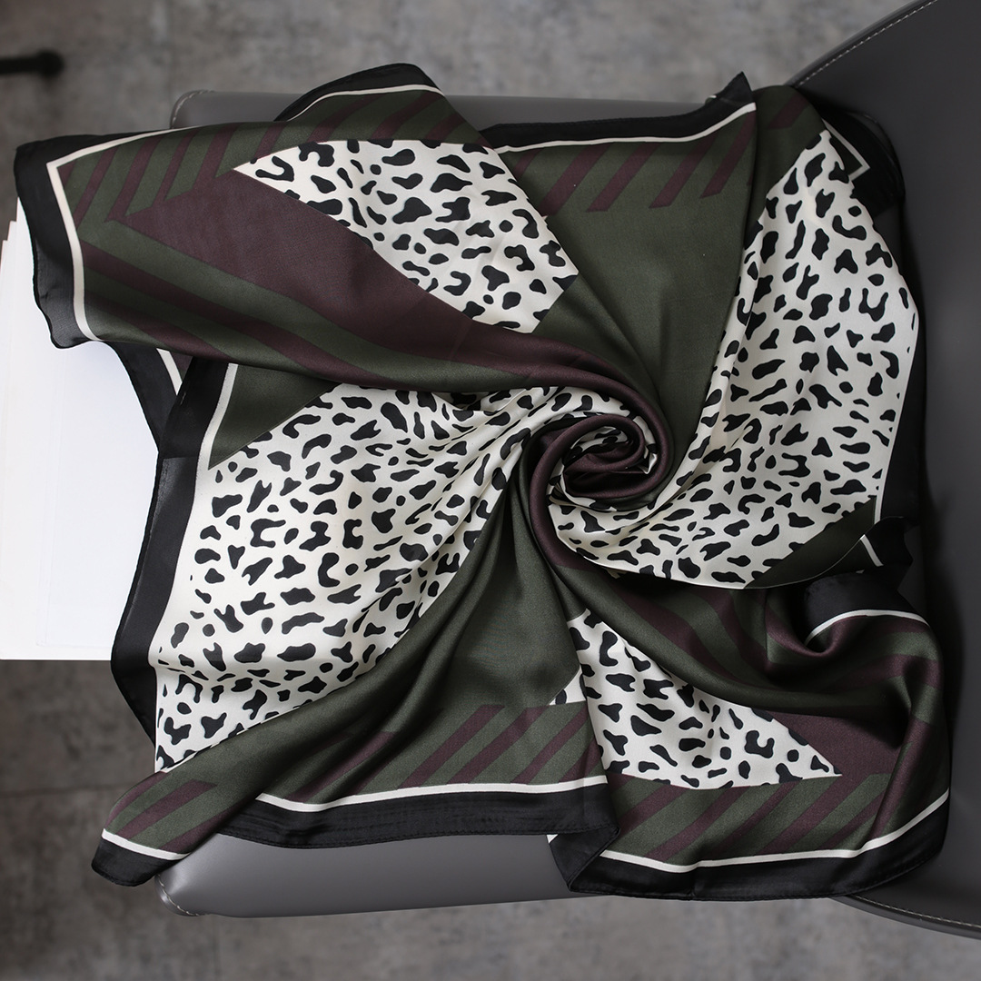 Square Scarf Women Leopard Print Seasonal Accessory Stylish_voghion.com