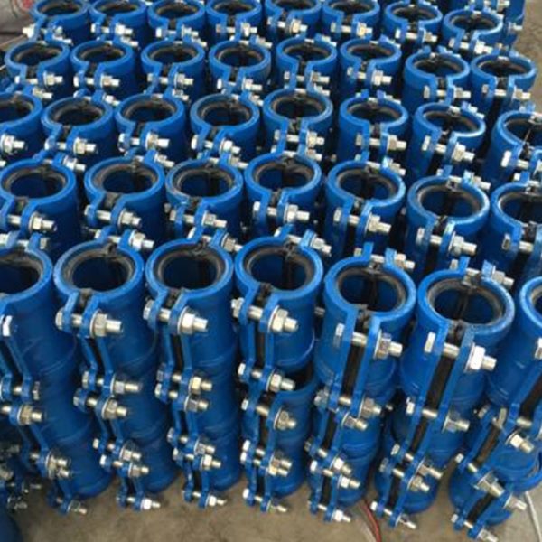 球墨铸铁抢修节自来水管道堵漏器哈夫节PE塑料管抱箍卡子接头