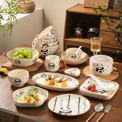 レトロな青花パンダの陶磁器の食器のアイデアの贈り物は高温に耐えます。