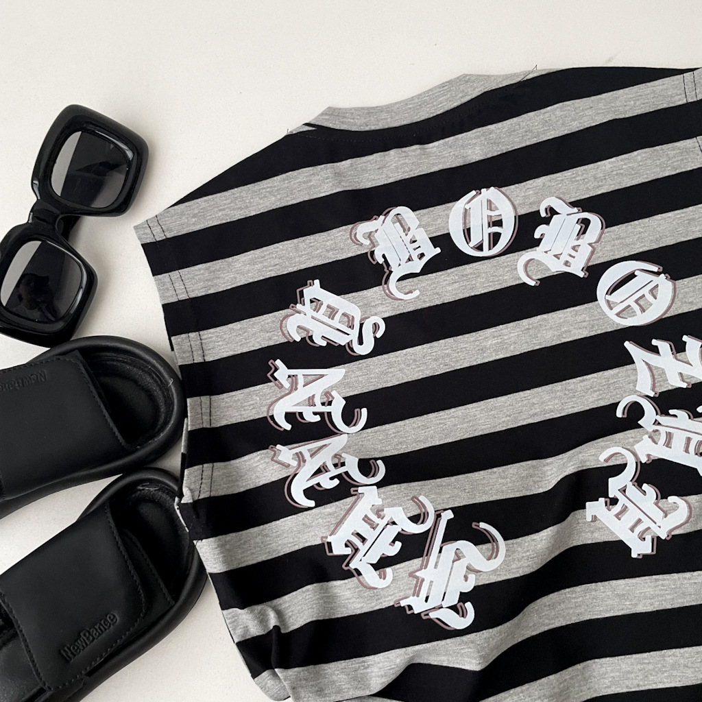 그레이 + 블랙 스트라이프