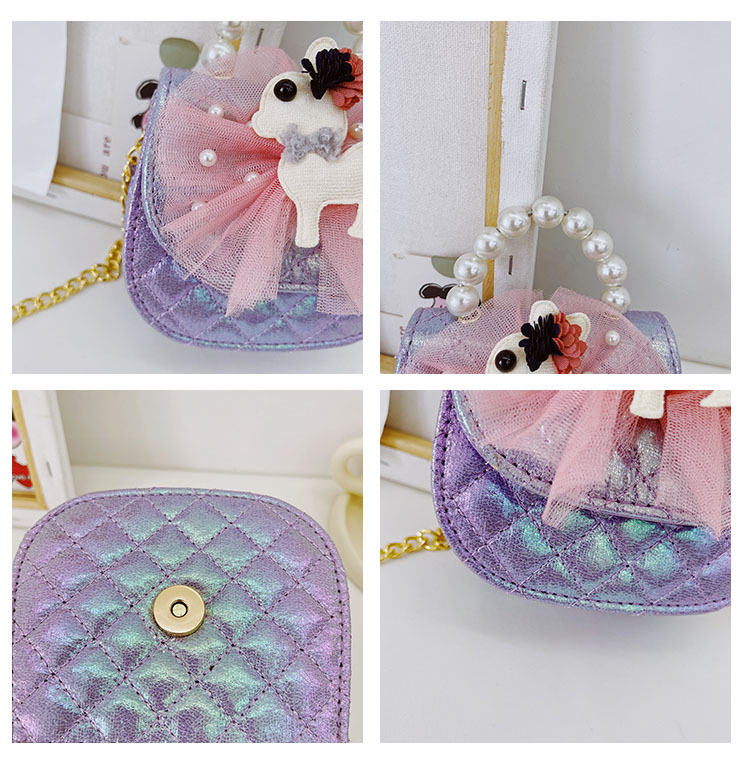 Girl's Small Pu Leather Solid Color Lingge Cute Magnetic Buckle Crossbody Bag display picture 1