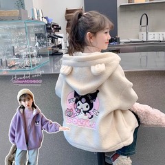 女の子の韓国版のファッションはカジュアルなコートの中で大きい子供の秋冬の新型の洋気のカシミヤの女の子の冬服のパーカーを合わせます。