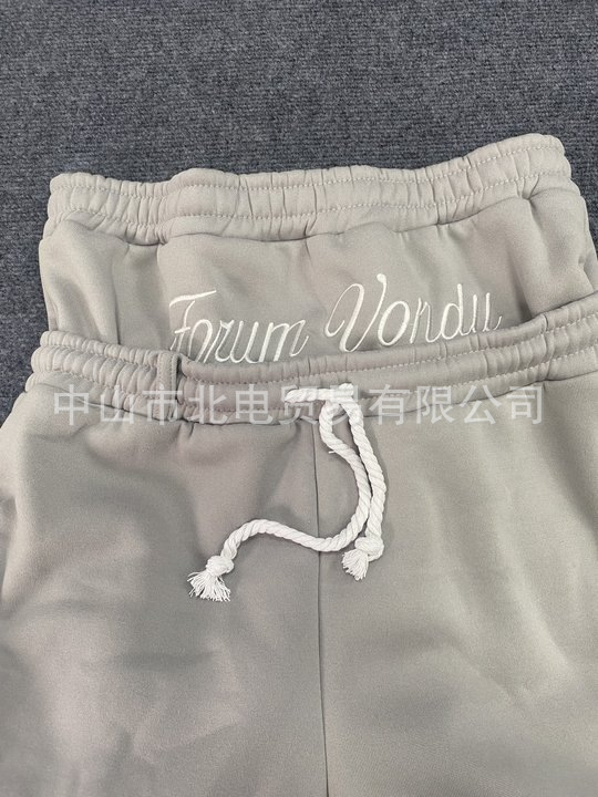 2025 nuevo otoño y invierno pesado estilo europeo y americano doble cintura cabeza de moda para hombres y mujeres pantalones de correa sueltos bordados pantalones al por mayor image 9