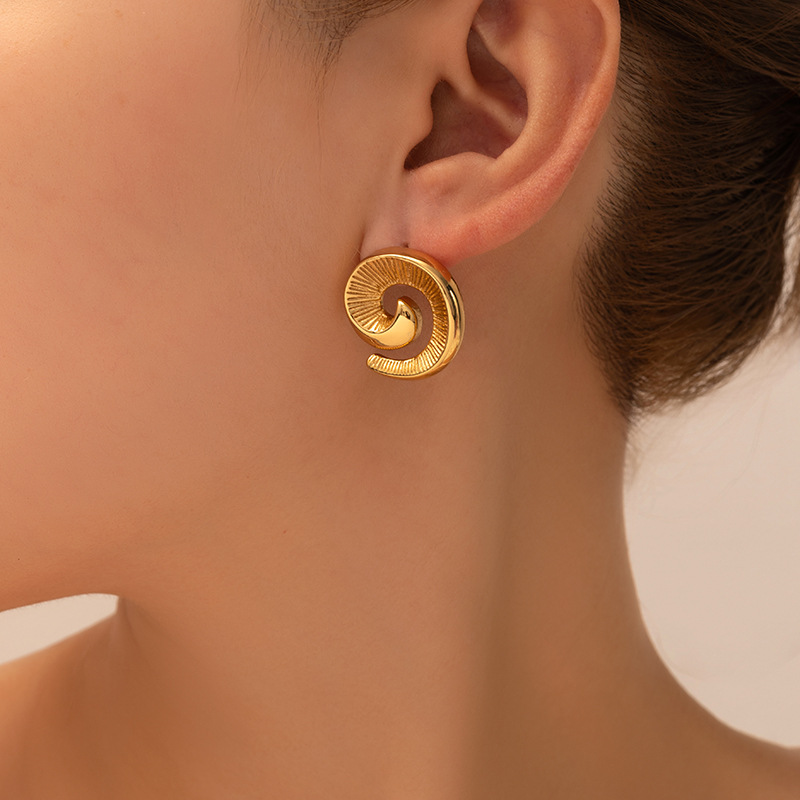 12g Weight 0.03µm Gold Plating Thickness Electroplated Gold Plating Process 201 Stainless Steel Ear Needle Material Golden Plated Plating Material Stone-Free Inlay Material Ear Studs Classification 1 Pair Quantity Daily Occasion 201 Stainless Steel Material Heart Shape, Flower, Spiral Pattern Women's Gender Elegant Style Plating Craft Heart Shape Flower Spiral Titanium Steel Elegant Waterproof Non Tarnish Surgical Steel Ear Studs 11