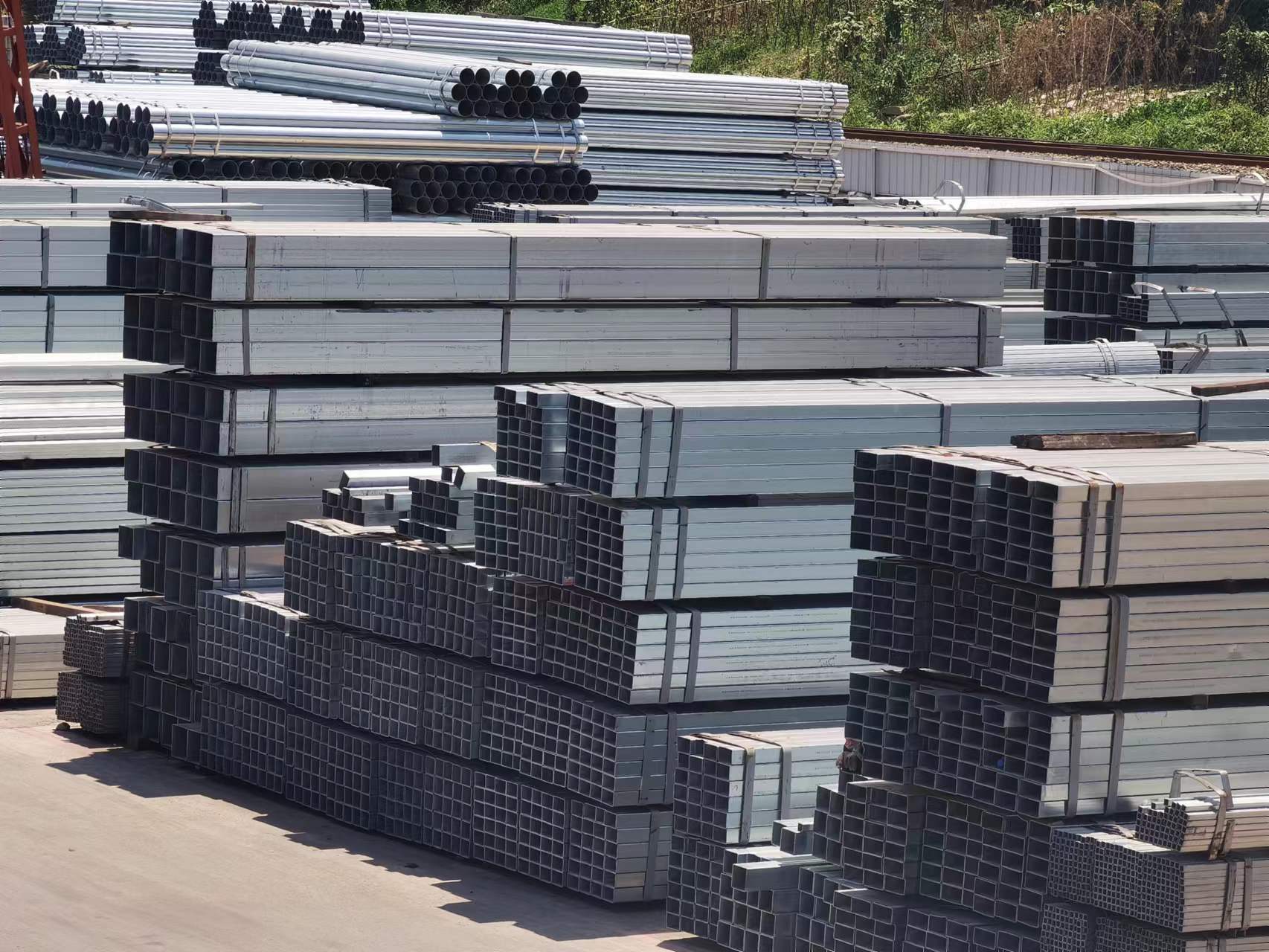 镀锌钢管40*40厂家供应镀锌方矩管热镀锌矩圆形管幕墙热镀方通