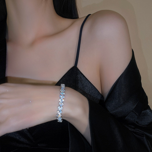 Korean fashion zircon adjustable bracelet light luxury high-end bracelet bracelet personality versatile temperament new hand accessories