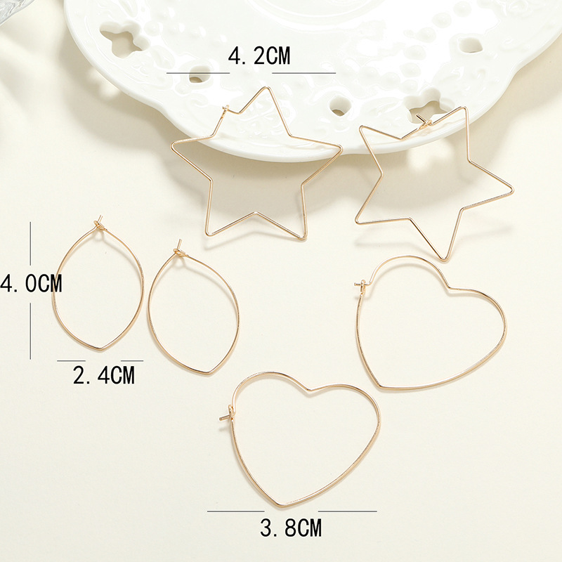 Simple Forest Cold Wind Alloy 3-piece Earrings Korean Temperament Hollow Love Star Oval Earrings display picture 2