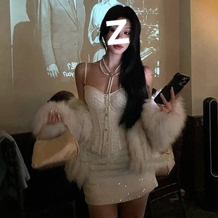 Slightly Chubby Little Sexy Suspender Tube Top for Women in Autumn and Winter, Ladylike Sequined Hip-Hugging Skirt and Daughter Suit