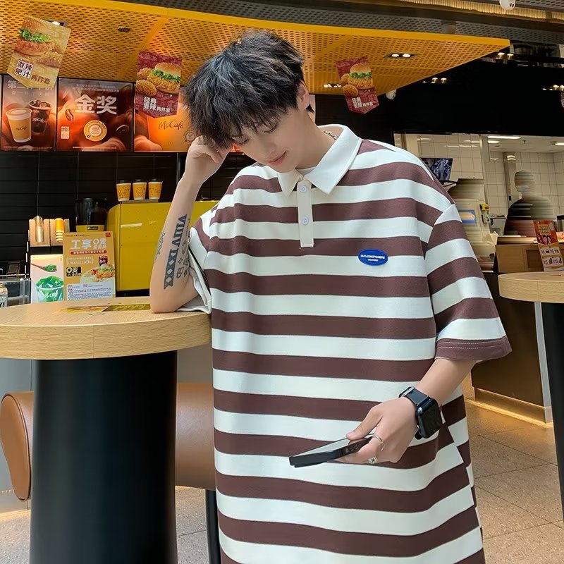 Camisa polo de manga corta con solapa Camiseta de verano de marca de moda para hombres Versión coreana de la tendencia delgada 2024 nueva camiseta de todo fósforo