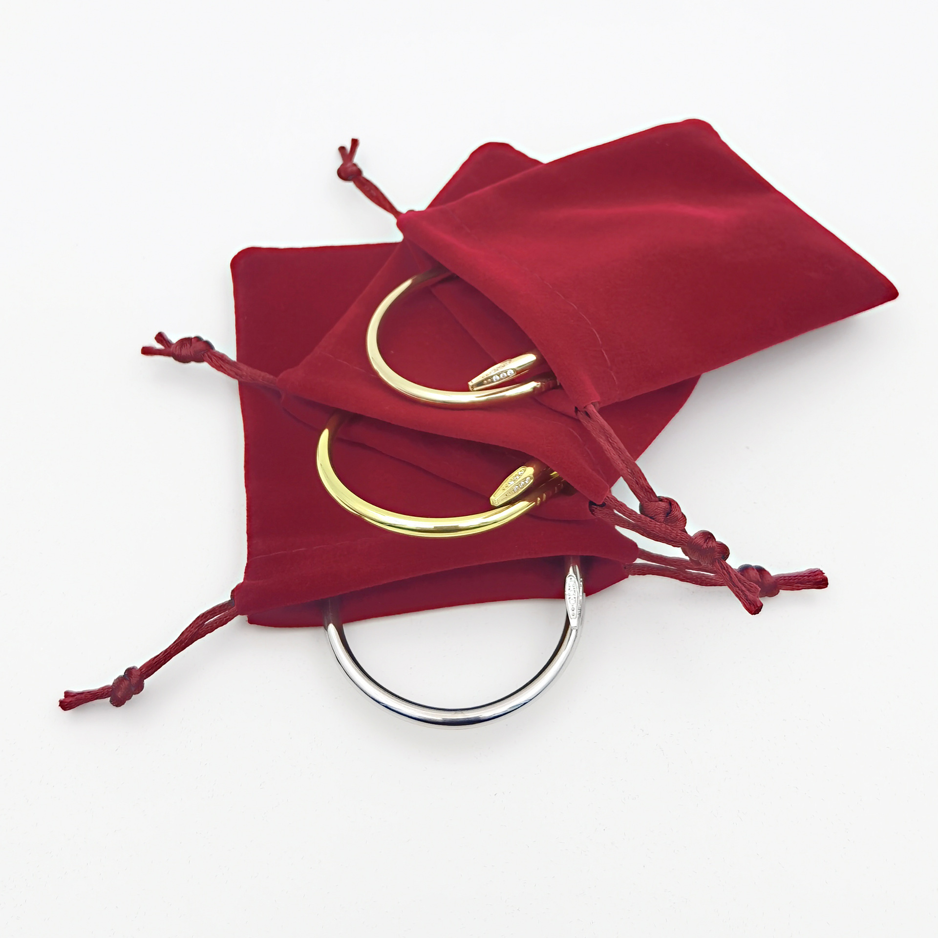 卡家满钻钉子手镯