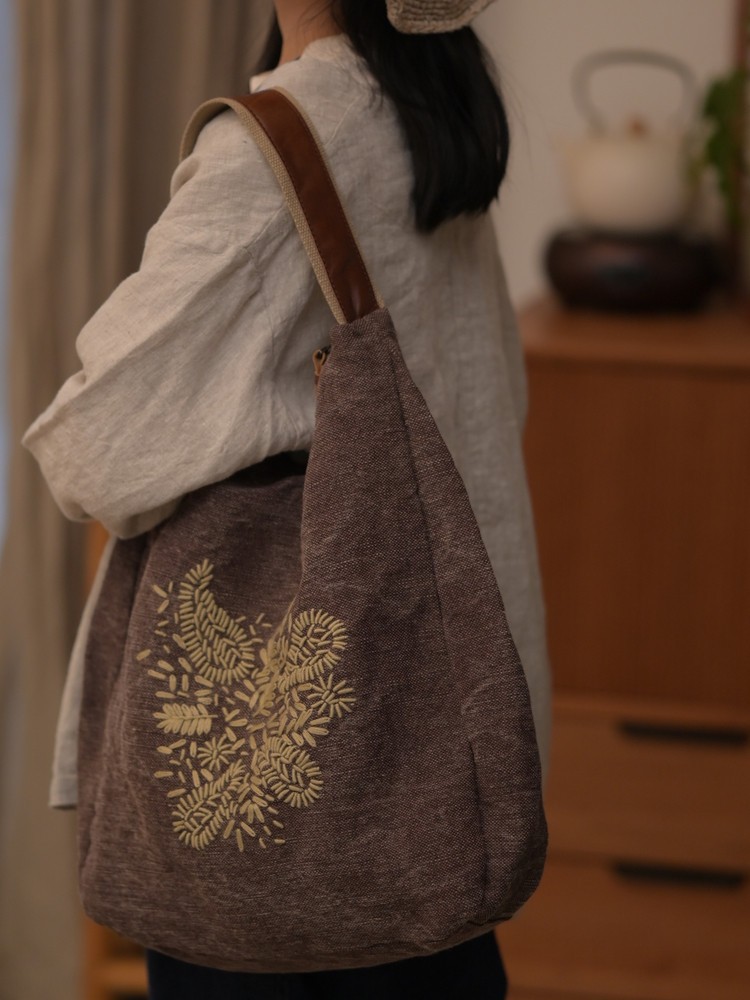 布包女2023新型キャンバスバッグレトロ綿麻バッグシンプル文芸女性大容量刺繍ショルダーバッグ