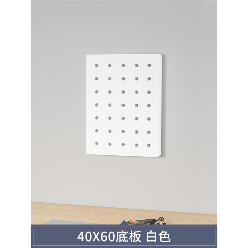 穴の穴の板の置物の棚は板の壁の展示棚を掛けます。|undefined