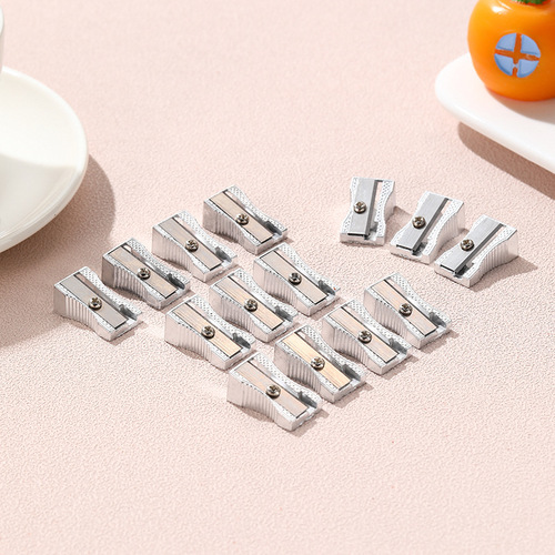 Aluminum alloy pencil sharpener small square pencil sharpener single hole primary school student mini portable single hole bevel pencil sharpener wholesale