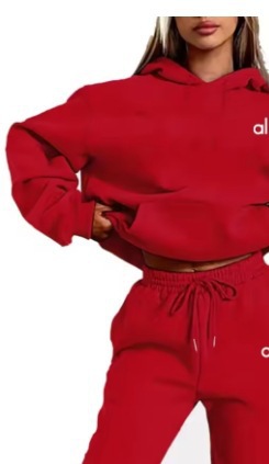 Traje rojo al (blanco)