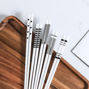 �մɲ;߿��Ӽ������l ���ֵ�������¹Ǵɷ�ù 5�p���b�ʺ��ͶY