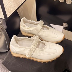 シープスキンバージョンのファッショナブルでカジュアルな多用途スポーツパールバレエスタイルの女性用インナー高さベルクロ浅い口の靴