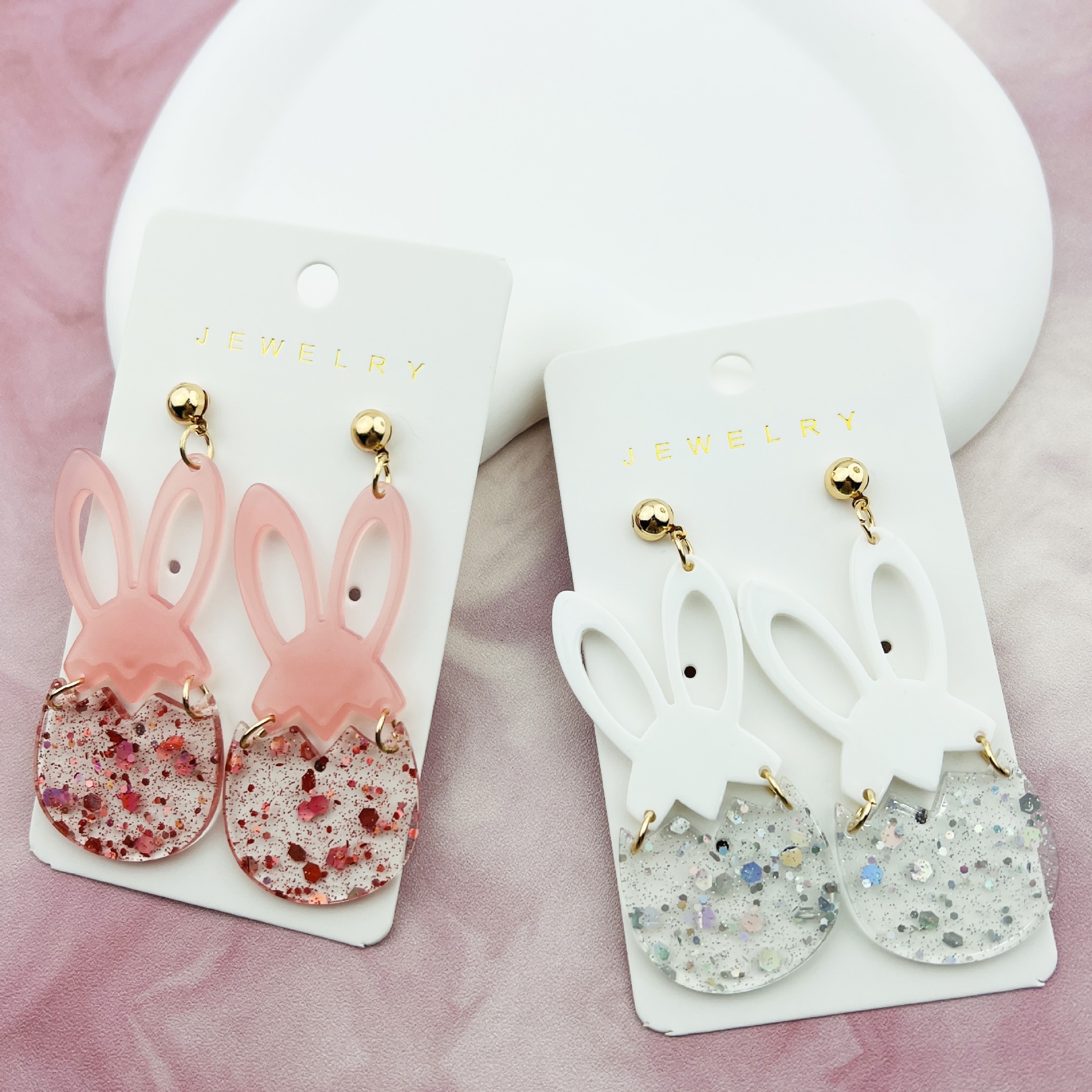 1 Pair Cute Retro Animal Arylic Drop Earrings display picture 1