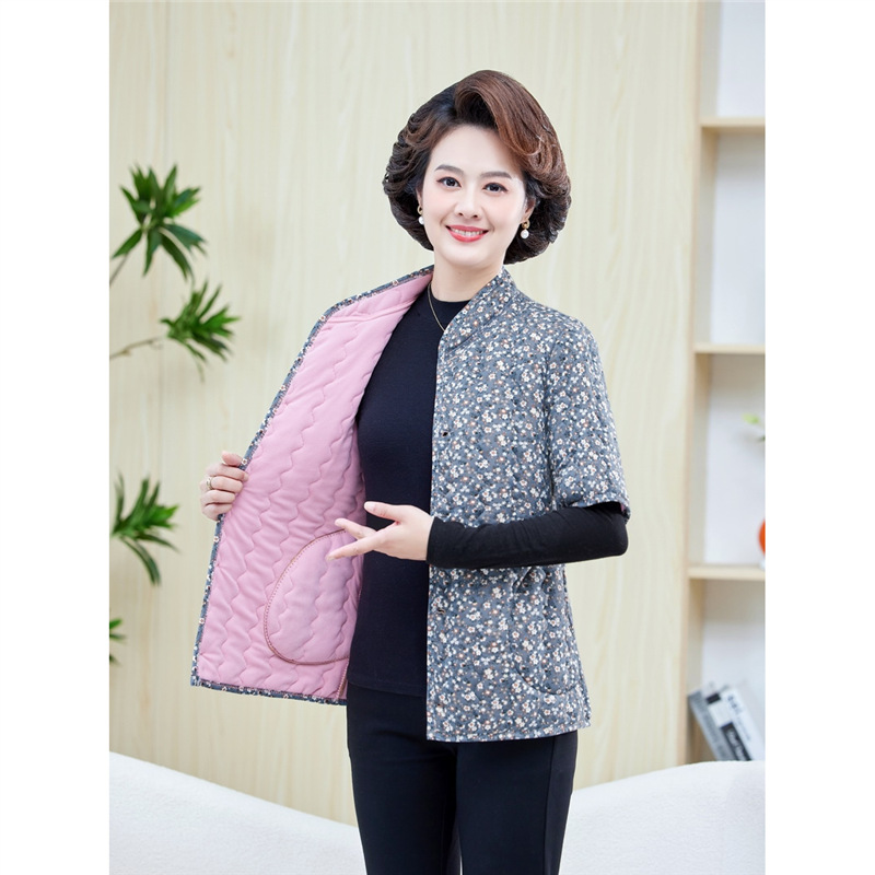 一件代发妈妈秋冬装驼绒棉马甲女加厚中袖棉衣中老年加绒护背马夹