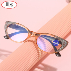 新型ファッションにはブルーライトの老眼鏡を入れることができます。