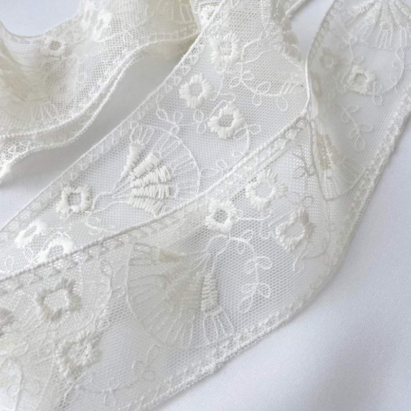 Pequeña correa de cabello personalizada nueva flor de encaje coreano decoración bufandas pequeñas bufandas delgadas colgante largo seda