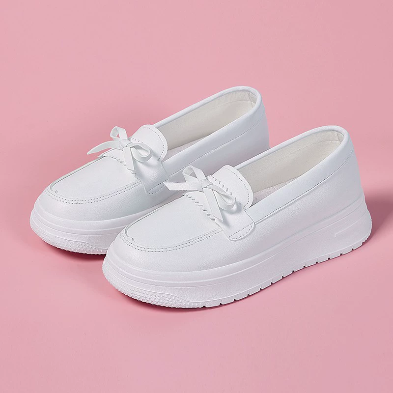 Мягкая подошва обуви медсестры не устала