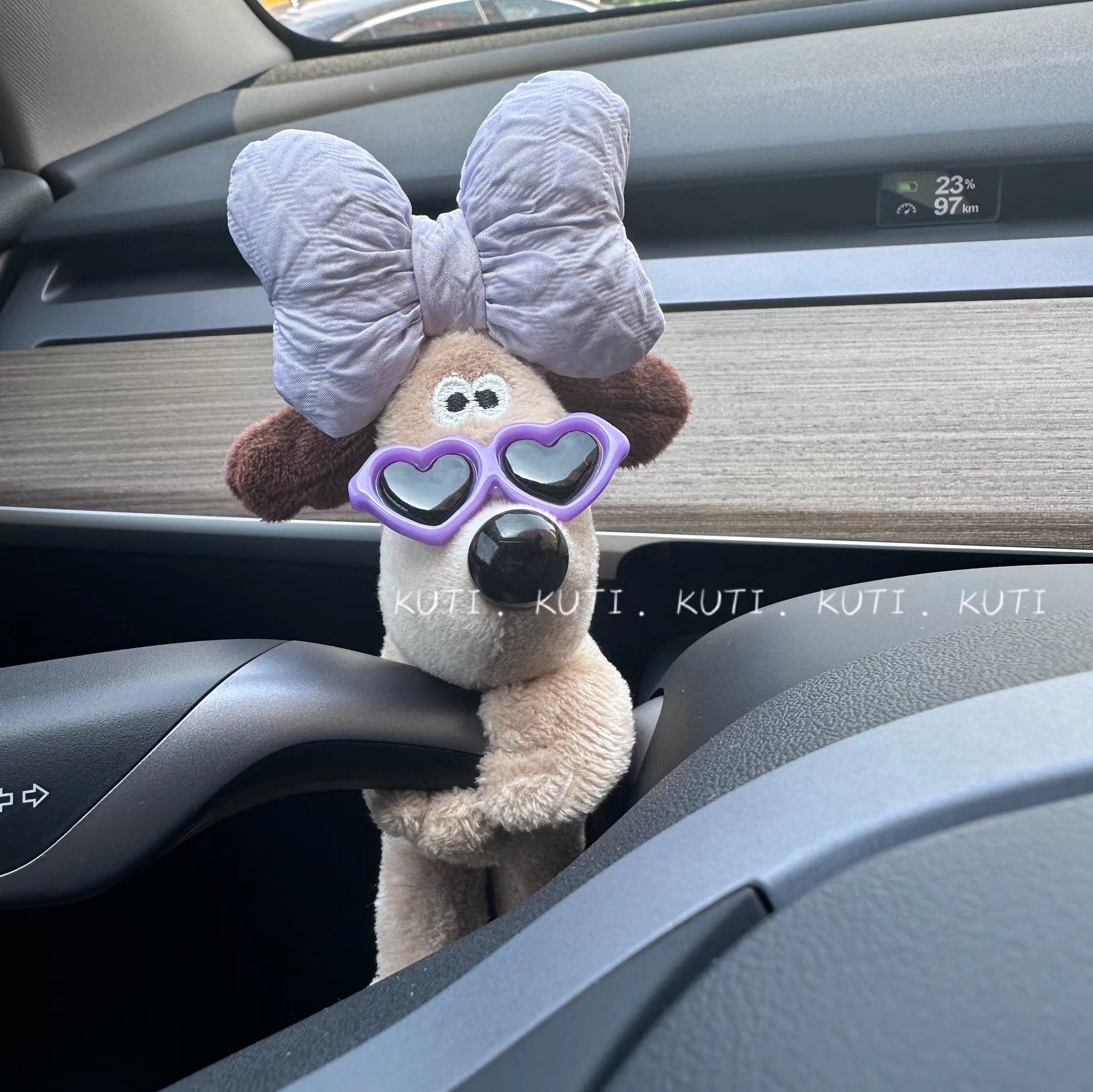 Paquete de material de bricolaje hecho a mano lindo perro coche embarazada bloque decoración coche felpa muñeca decoración creativa cumpleaños
